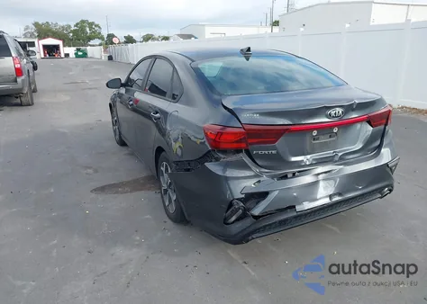 2019 Kia Forte Lxs z USA, uszkodzony, nr VIN 3KPF24AD5KE059925